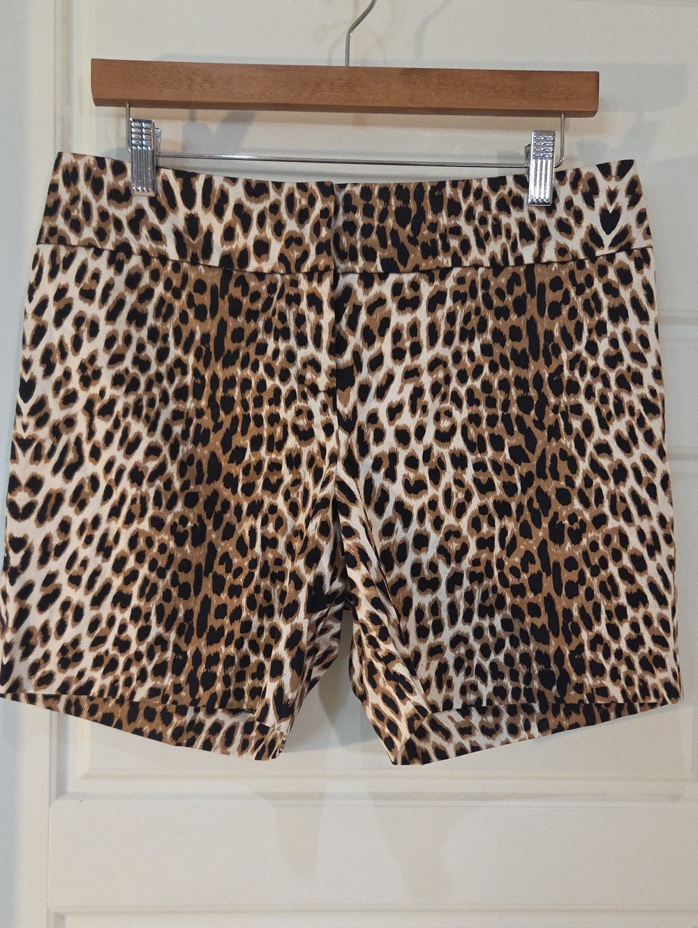 INC International Concepts. Leopard Print Shorts Size 8 NWT